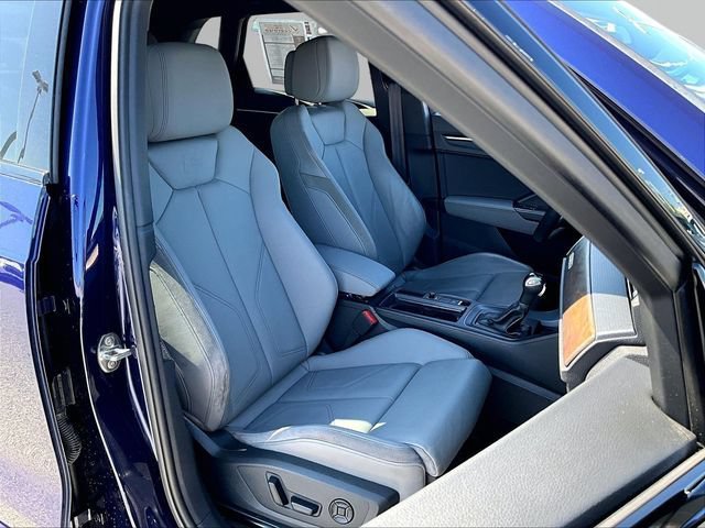 Used 2021 Audi Q3 2.0T Premium Plus w/ Premium Plus Package AWD/4WD image 11