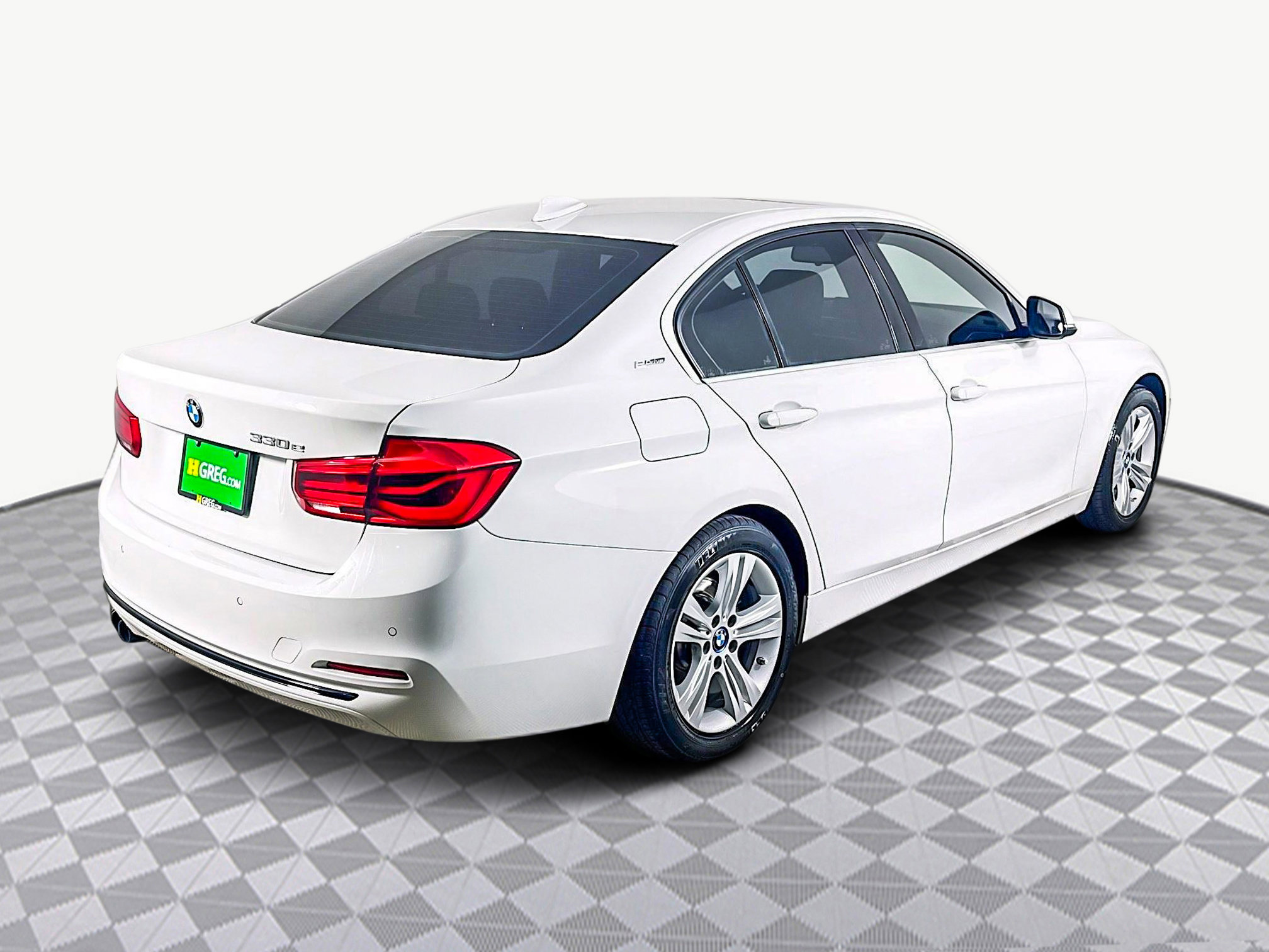 Used 2017 BMW 330e image 10