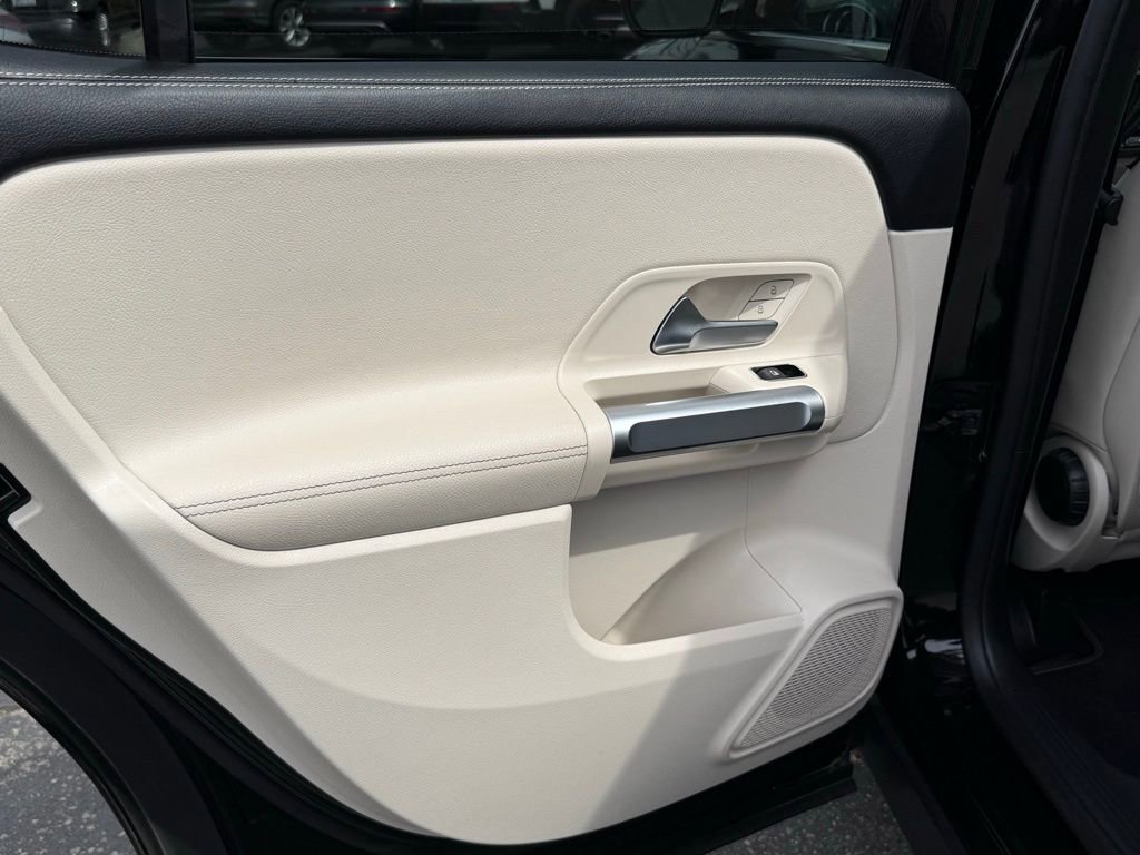 Certified 2022 Mercedes-Benz GLB 250 4MATIC image 23
