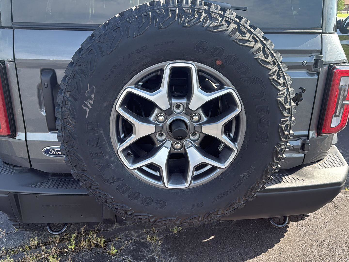 New 2025 Ford Bronco Badlands image 10