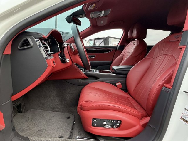 Used 2024 Bentley Flying Spur V8 AWD/4WD image 8