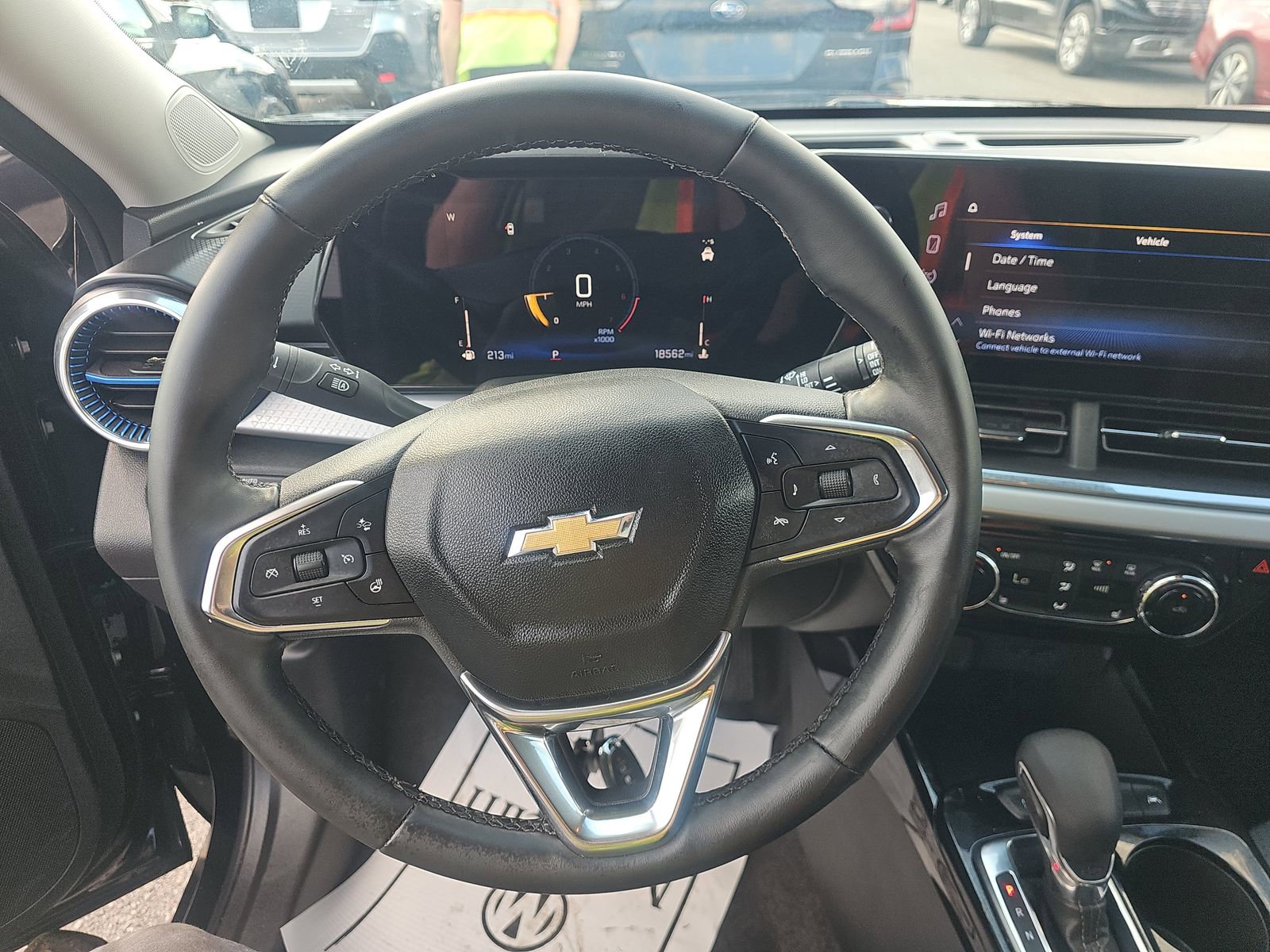 Used 2025 Chevrolet Trax LT w/ LT Convenience Package image 11