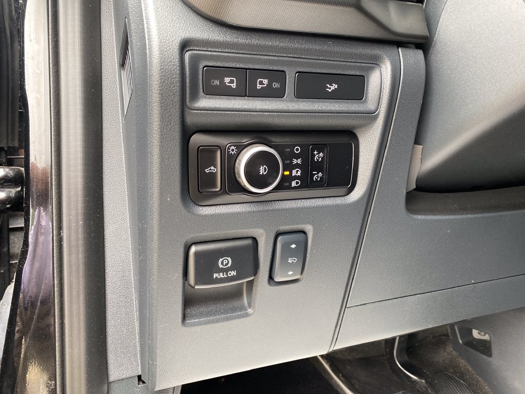 Used 2024 Ford F150 Lariat w/ Equipment Group 502A High AWD/4WD image 31