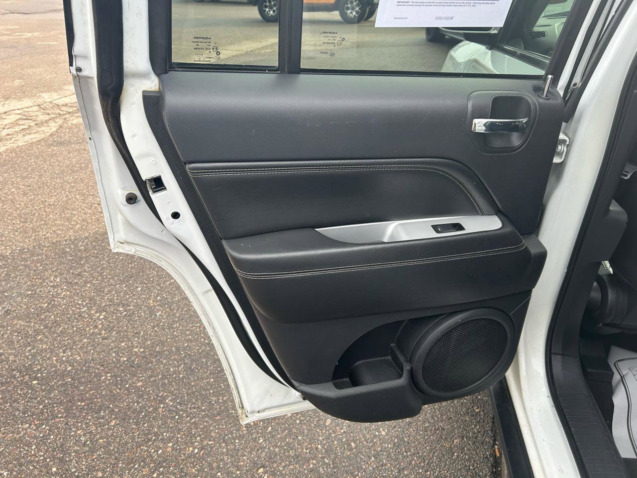 Used 2017 Jeep Compass High Altitude FWD image 13