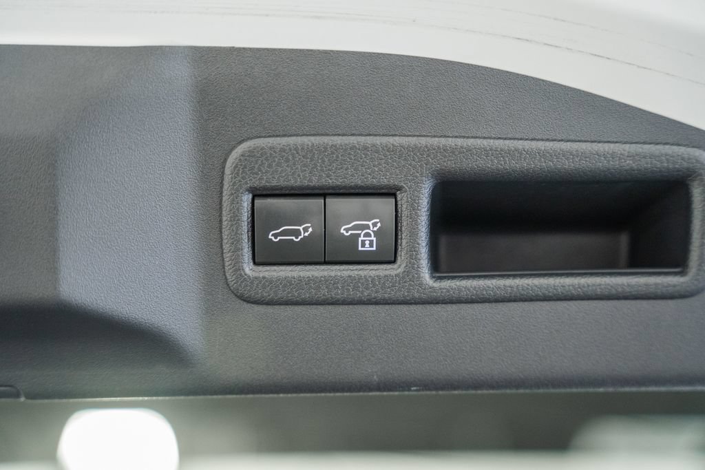 Used 2023 Toyota bZ4X AWD w/ Weather Package image 9