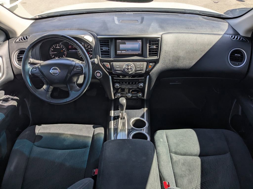 Used 2016 Nissan Pathfinder SV image 12