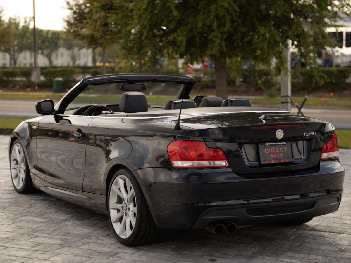 Used 2012 BMW 135i Convertible RWD image 17