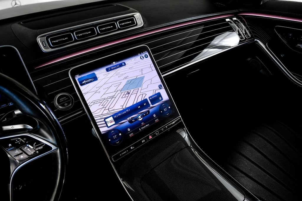 Used 2022 Mercedes-Benz S 580 4MATIC Sedan w/ AMG Line Package image 22
