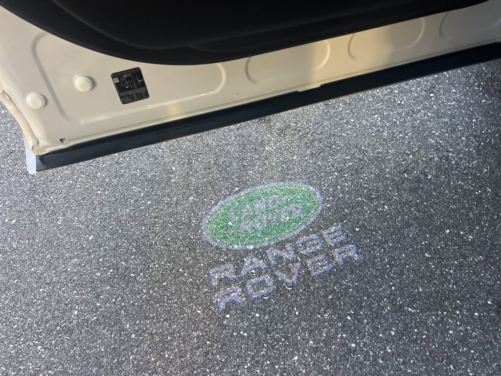 Used 2021 Land Rover Range Rover Sport SVR image 87