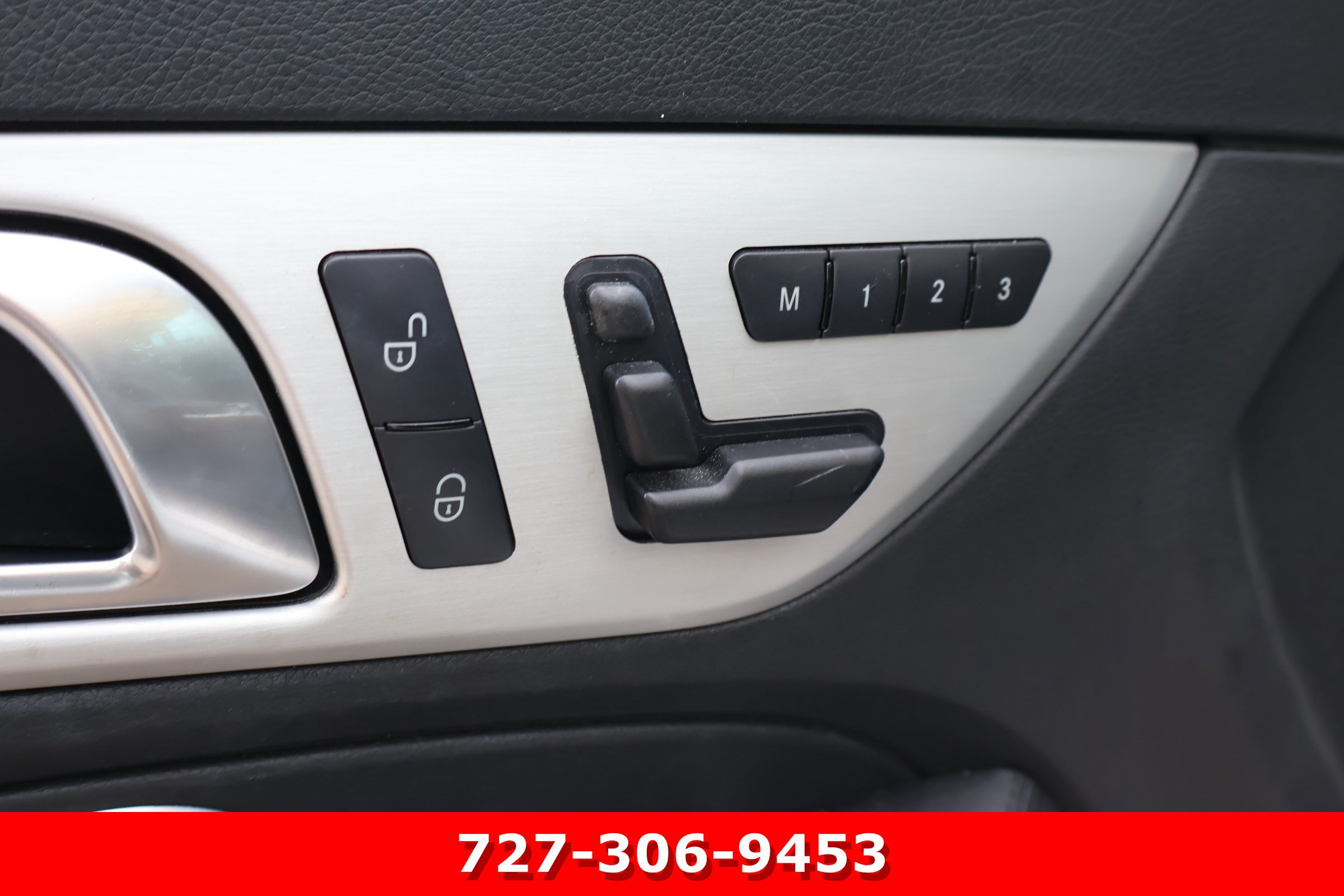 Used 2013 Mercedes-Benz SLK 350 image 15