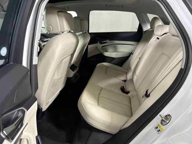 Used 2024 Audi Q8 e-tron Premium Plus w/ Premium Plus Package image 24