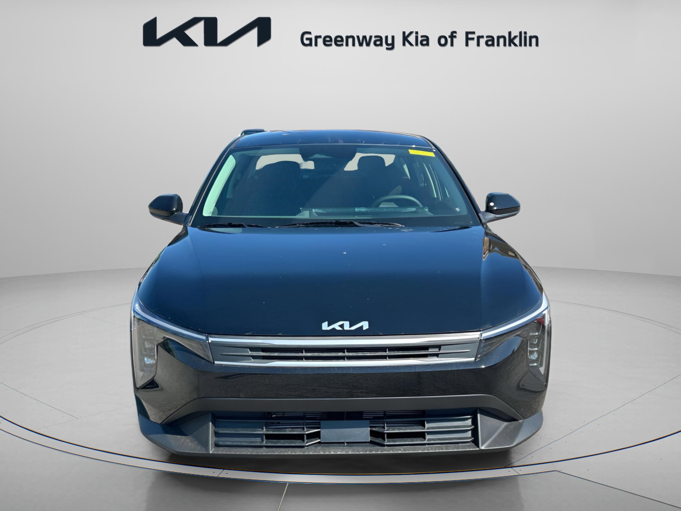 New 2025 Kia K4 LXS image 2