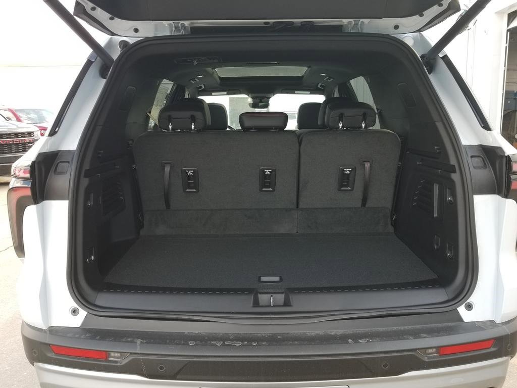 New 2026 Chevrolet Traverse Z71 w/ Enhanced Driving Package image 10