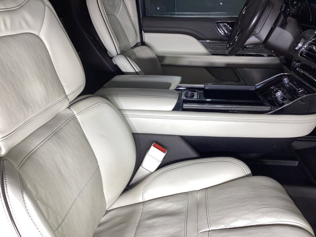 Used 2023 Lincoln Navigator Black Label AWD/4WD image 5