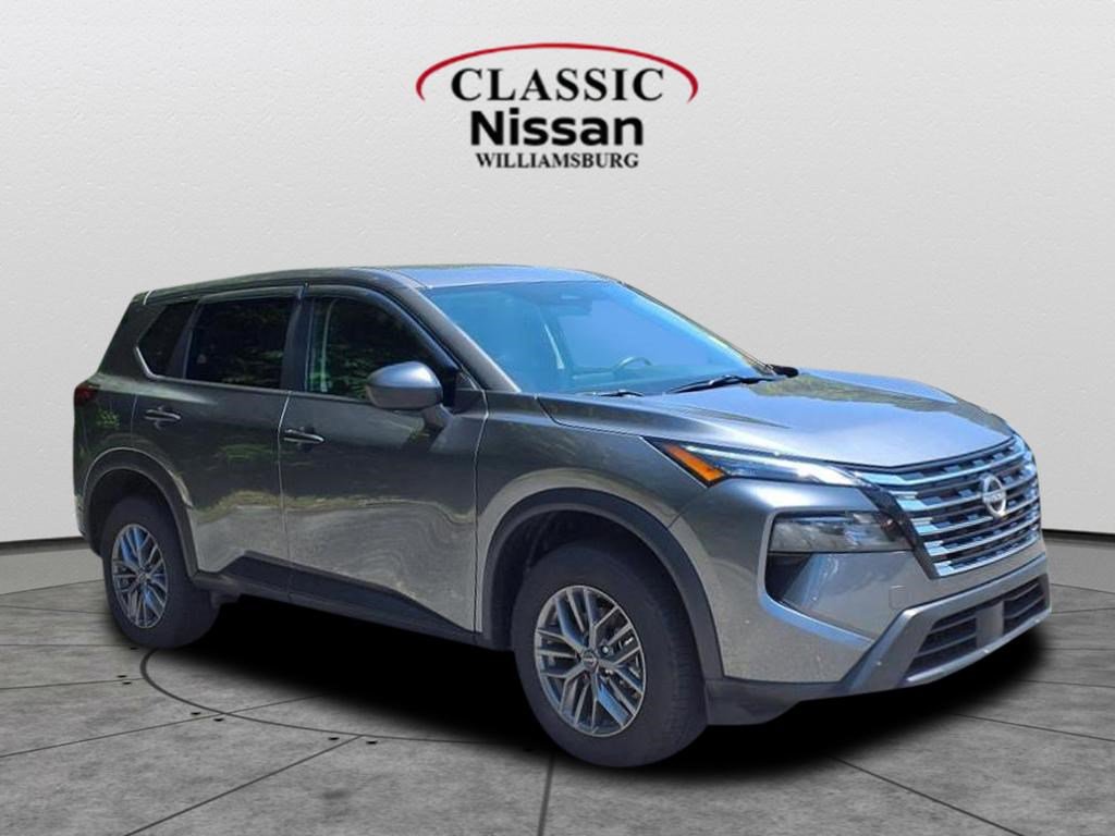 Used 2025 Nissan Rogue S image 1