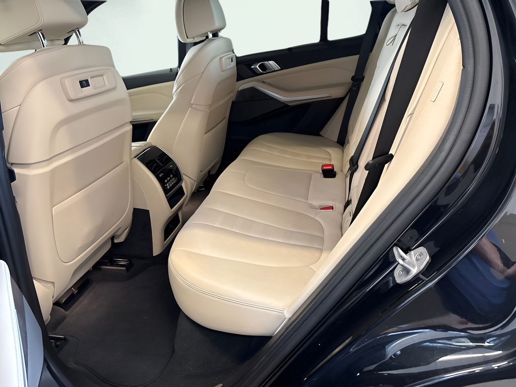 Used 2021 BMW X5 xDrive40i w/ Premium Package AWD/4WD image 11