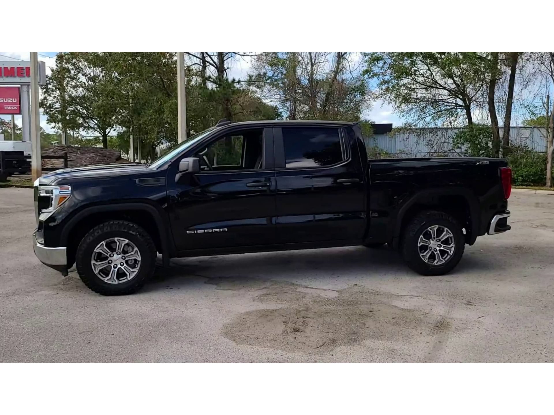 Used 2021 GMC Sierra 1500 4x4 Crew Cab w/ Sierra Value Package image 6
