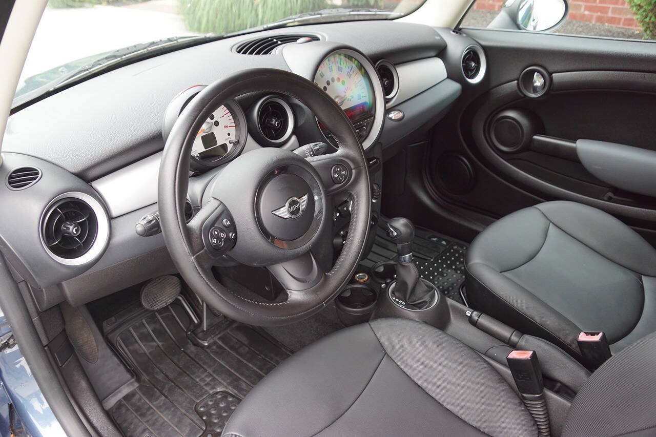 Used 2011 MINI Cooper Hardtop FWD image 15