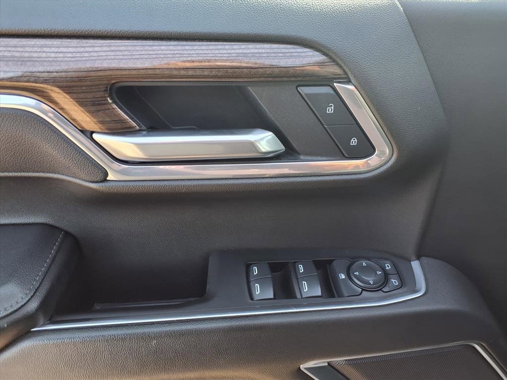 Used 2025 Chevrolet Silverado 1500 LT image 23