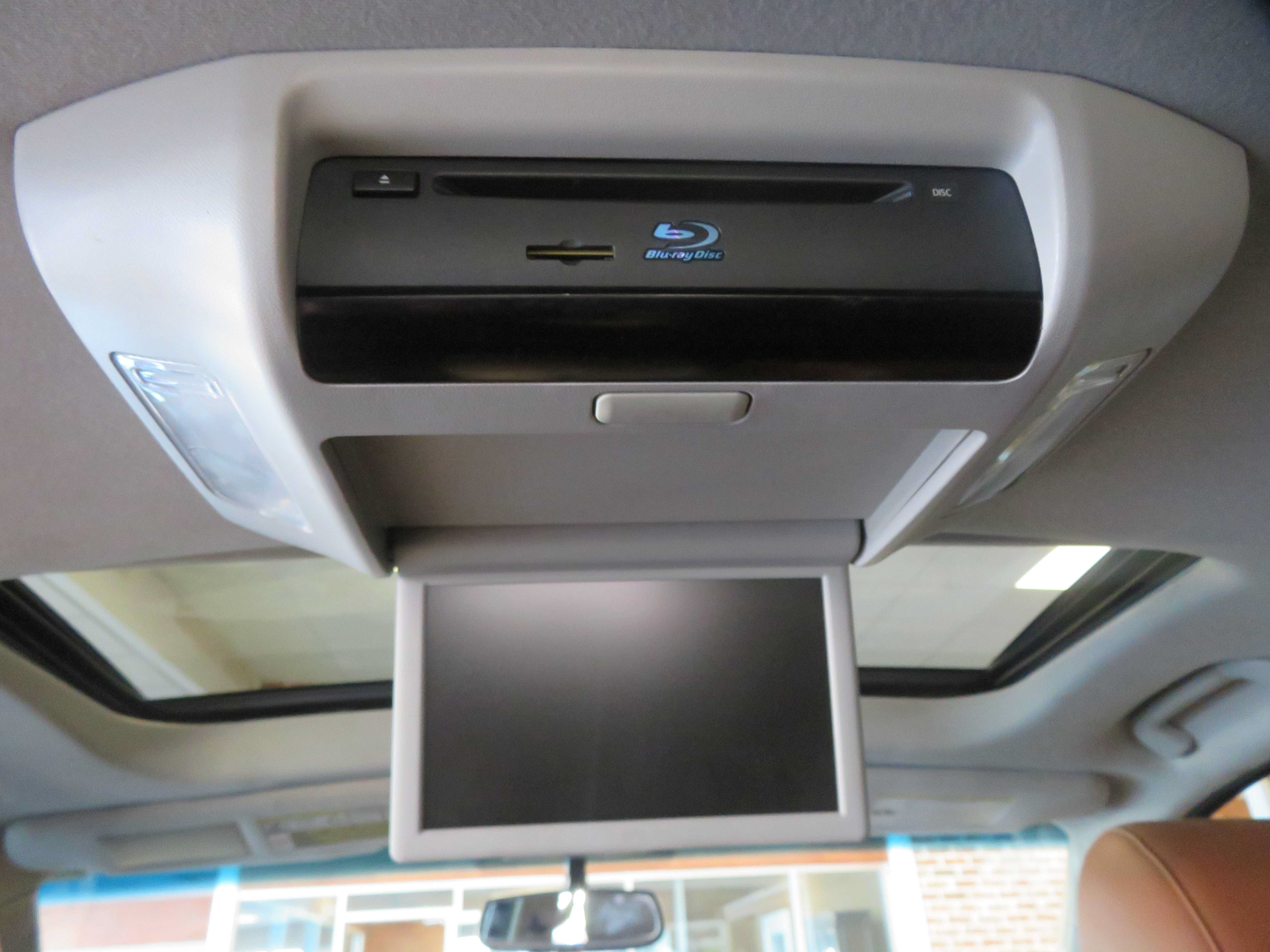 Used 2017 Toyota Sequoia Platinum RWD image 62