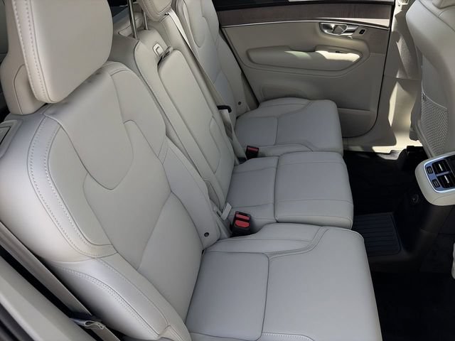 New 2026 Volvo XC90 T8 Ultra w/ Protection Package AWD/4WD image 14