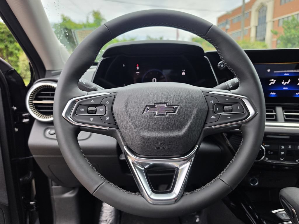 New 2026 Chevrolet Trax ACTIV w/ Driver Confidence Package FWD image 32