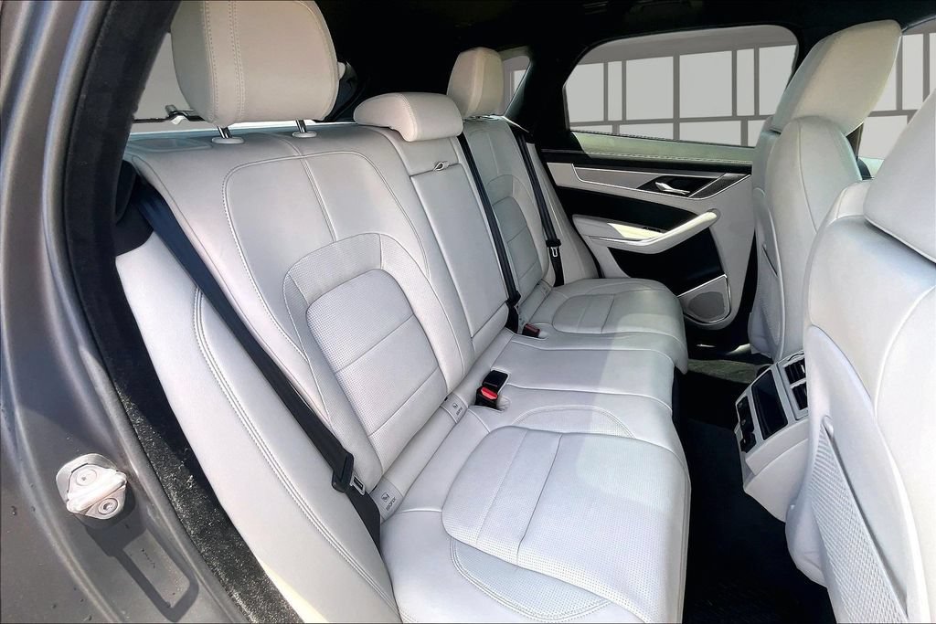 Used 2026 Jaguar F-PACE R-Dynamic S AWD/4WD image 27