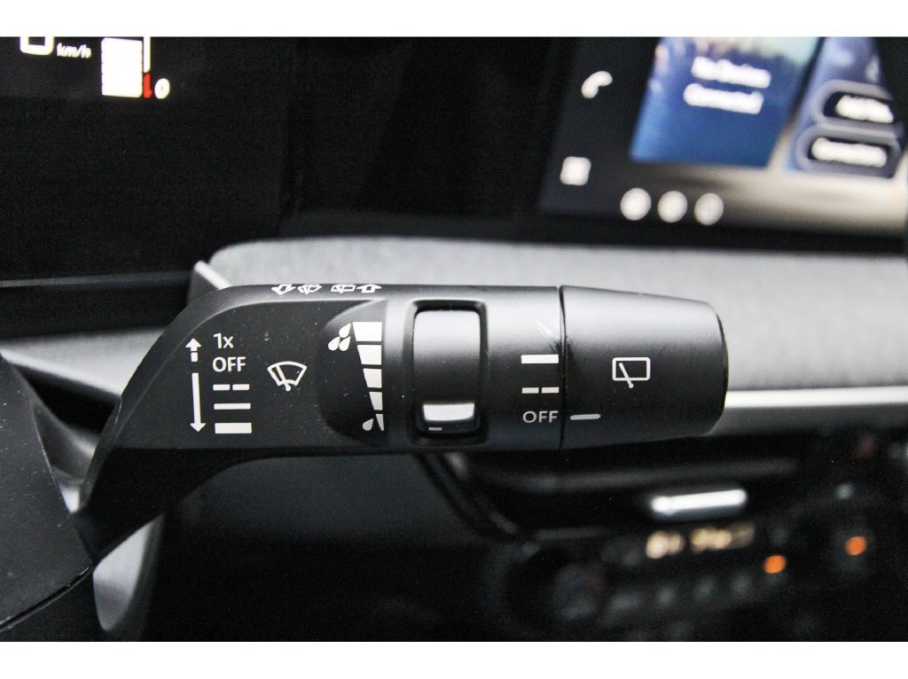 Used 2026 Nissan Kicks SV w/ SV Premium Package FWD image 16