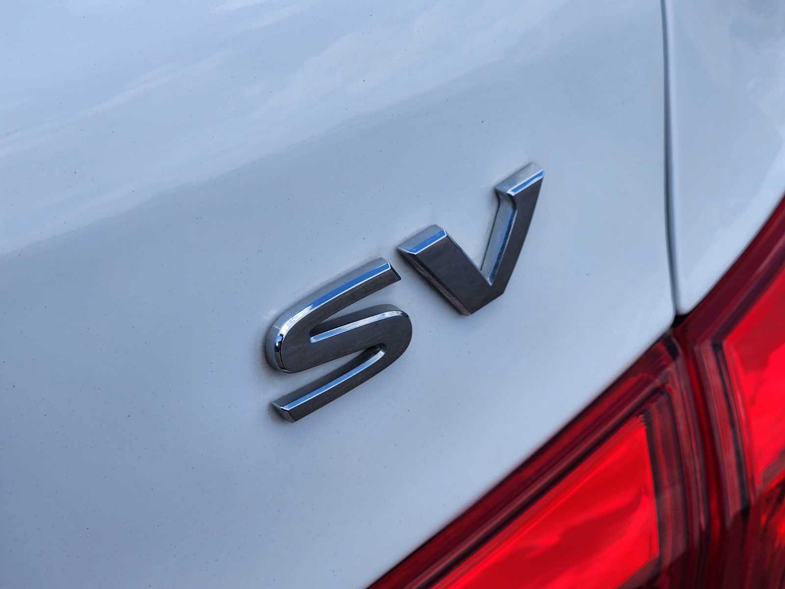 Used 2019 Nissan Sentra SV w/ Exterior Package FWD image 11