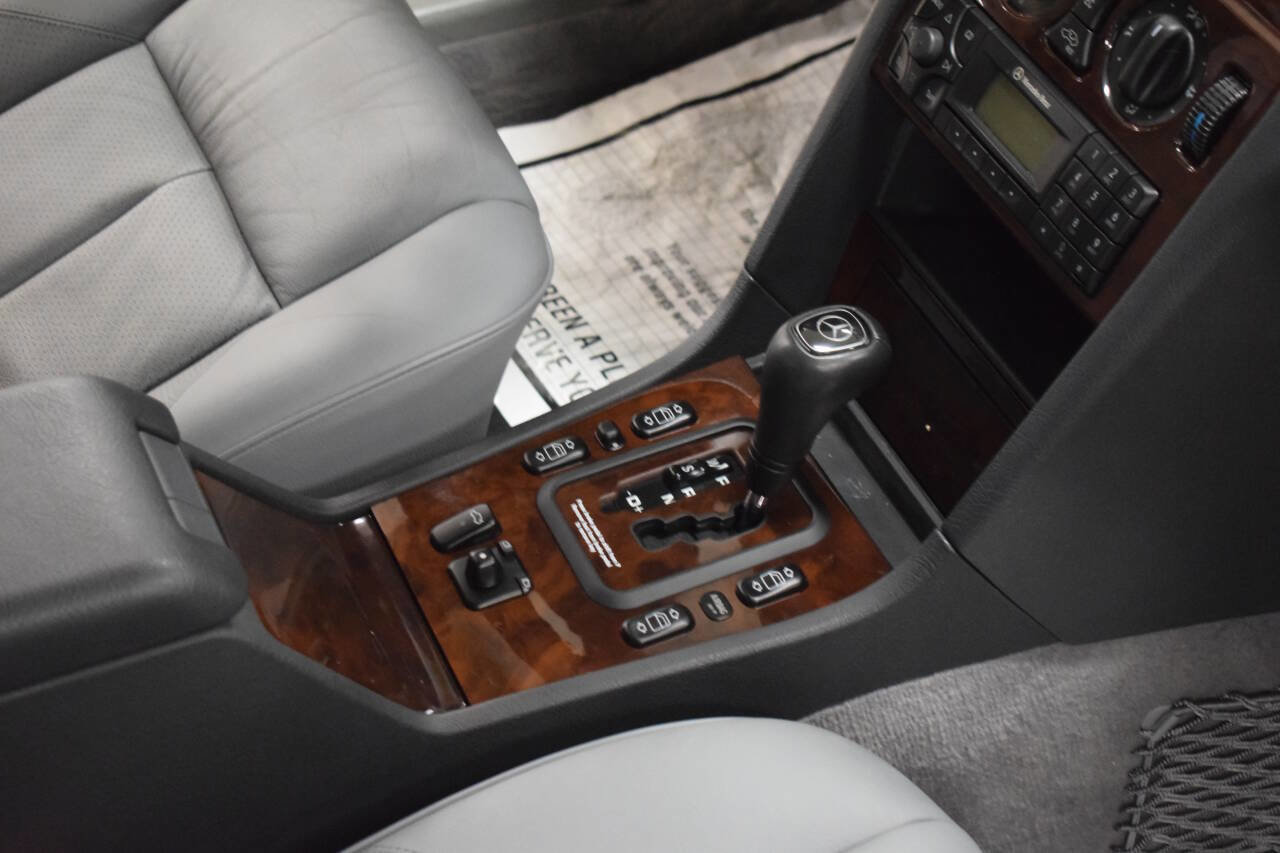 Used 2000 Mercedes-Benz C 230 image 39