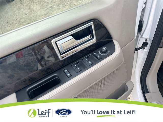 Used 2017 Lincoln Navigator L Select image 19