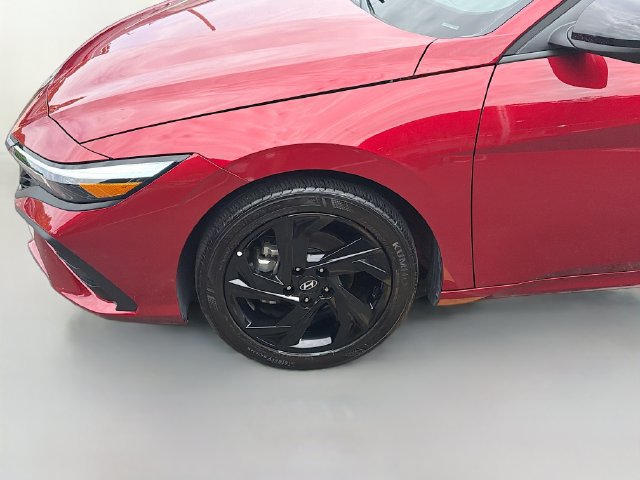 Certified 2026 Hyundai Elantra Sport FWD image 30