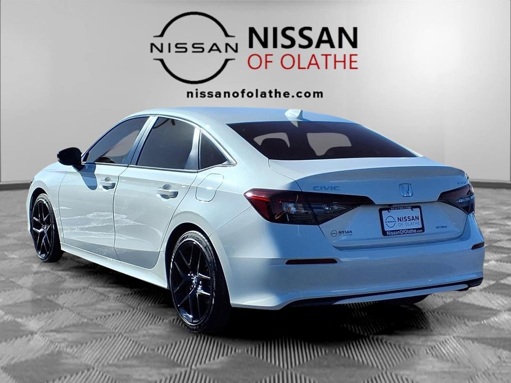 Used 2025 Honda Civic Sport image 3