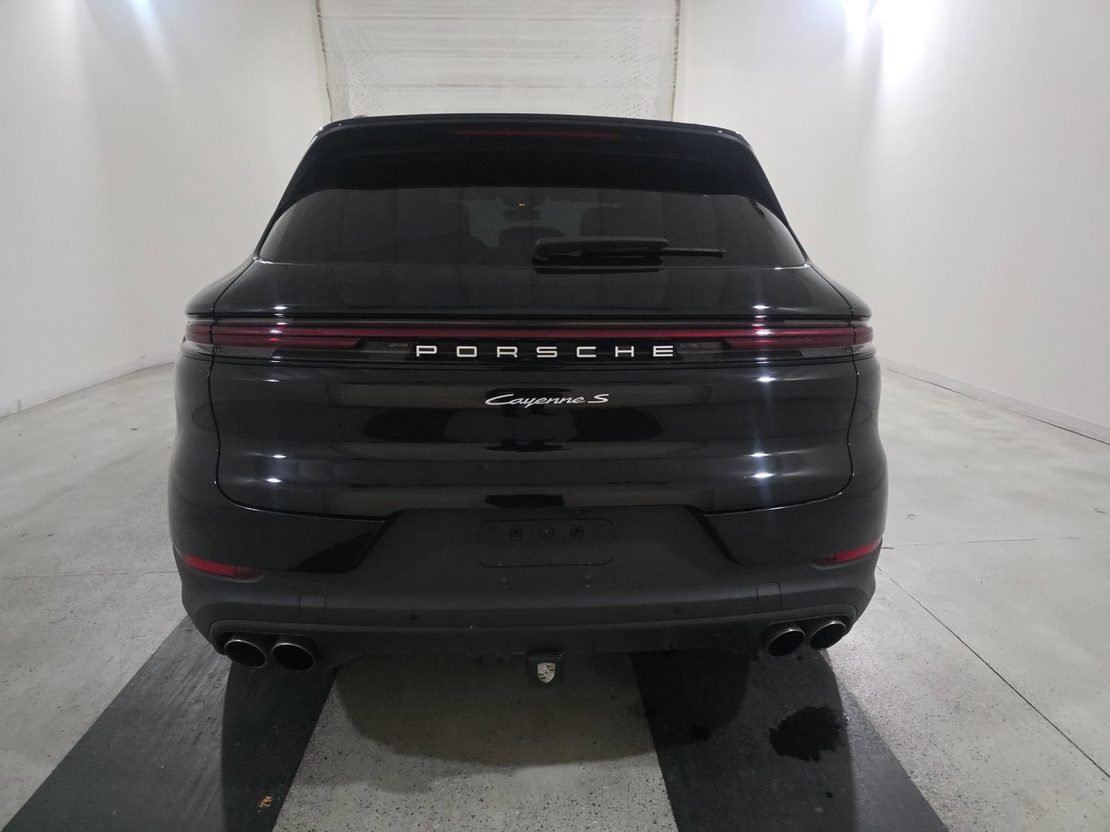 Used 2024 Porsche Cayenne S image 7