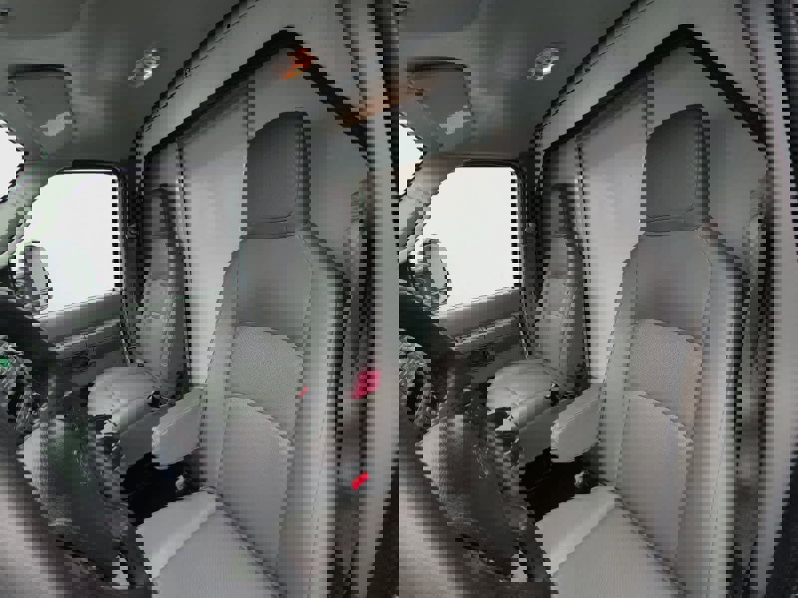 Used 2024 Ford E-450 and Econoline 450 Super Duty w/ Power Windows & Locks Group image 17