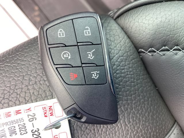 Used 2023 GMC Yukon Denali w/ LPO, Floor Liner Package AWD/4WD image 28