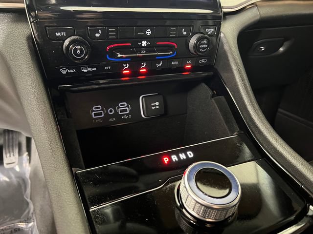 Used 2023 Jeep Grand Cherokee Limited w/ Black Appearance Package RWD image 20