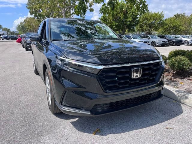 Used 2023 Honda CR-V LX image 1