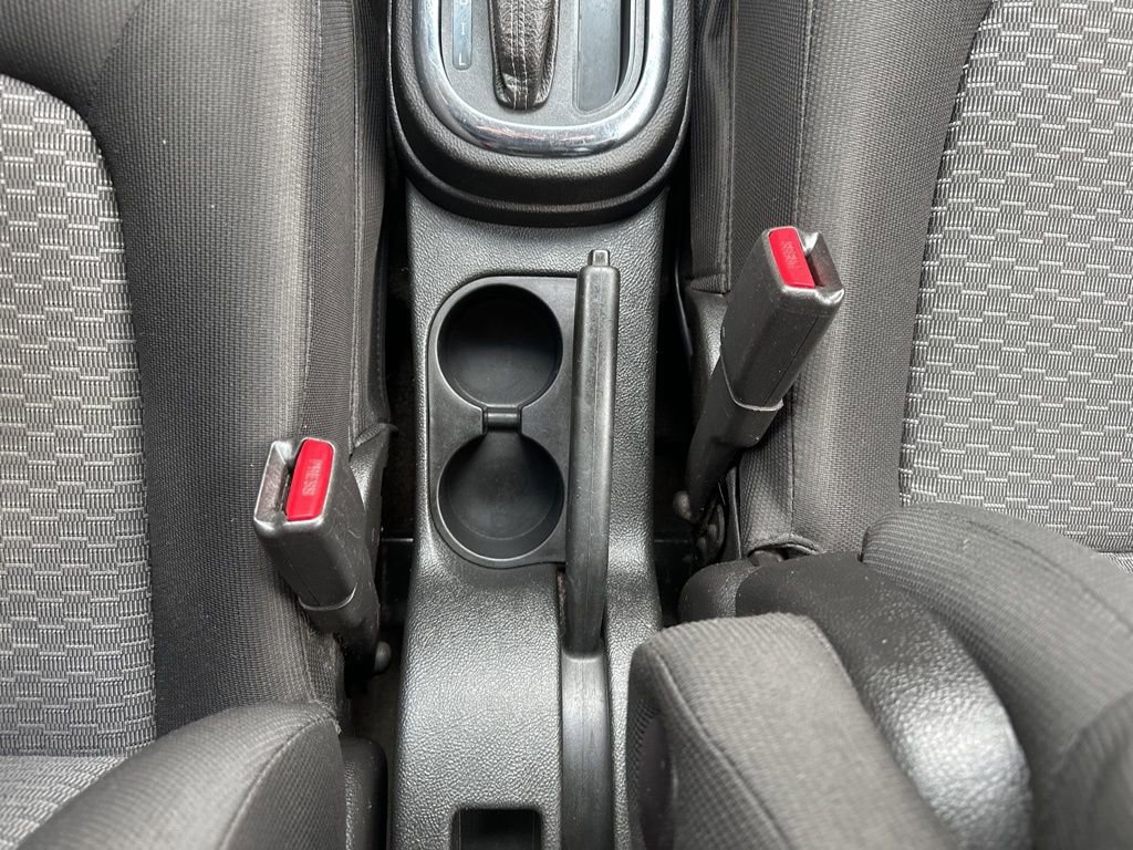 Used 2011 Chevrolet HHR LT FWD image 6