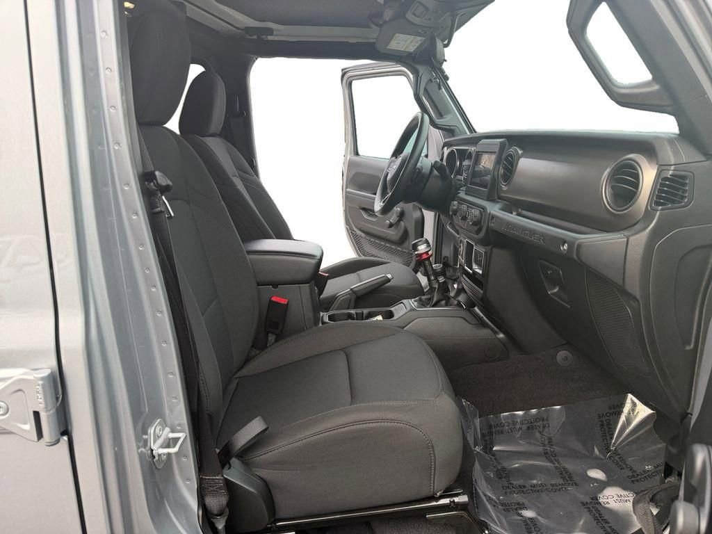 Used 2020 Jeep Wrangler Unlimited Sport image 15