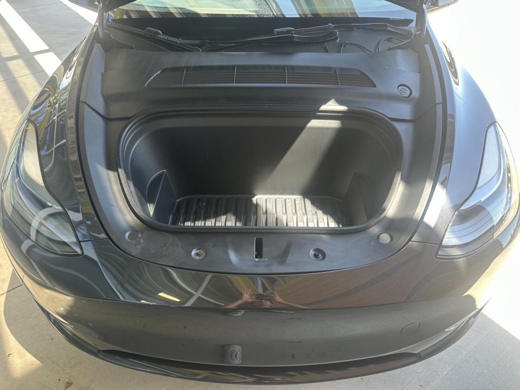 Used 2025 Tesla Model Y Long Range RWD image 41