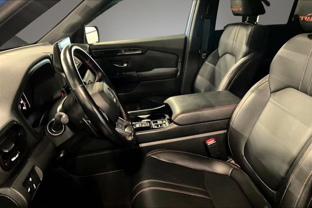 Certified 2023 Honda Pilot TrailSport image 21