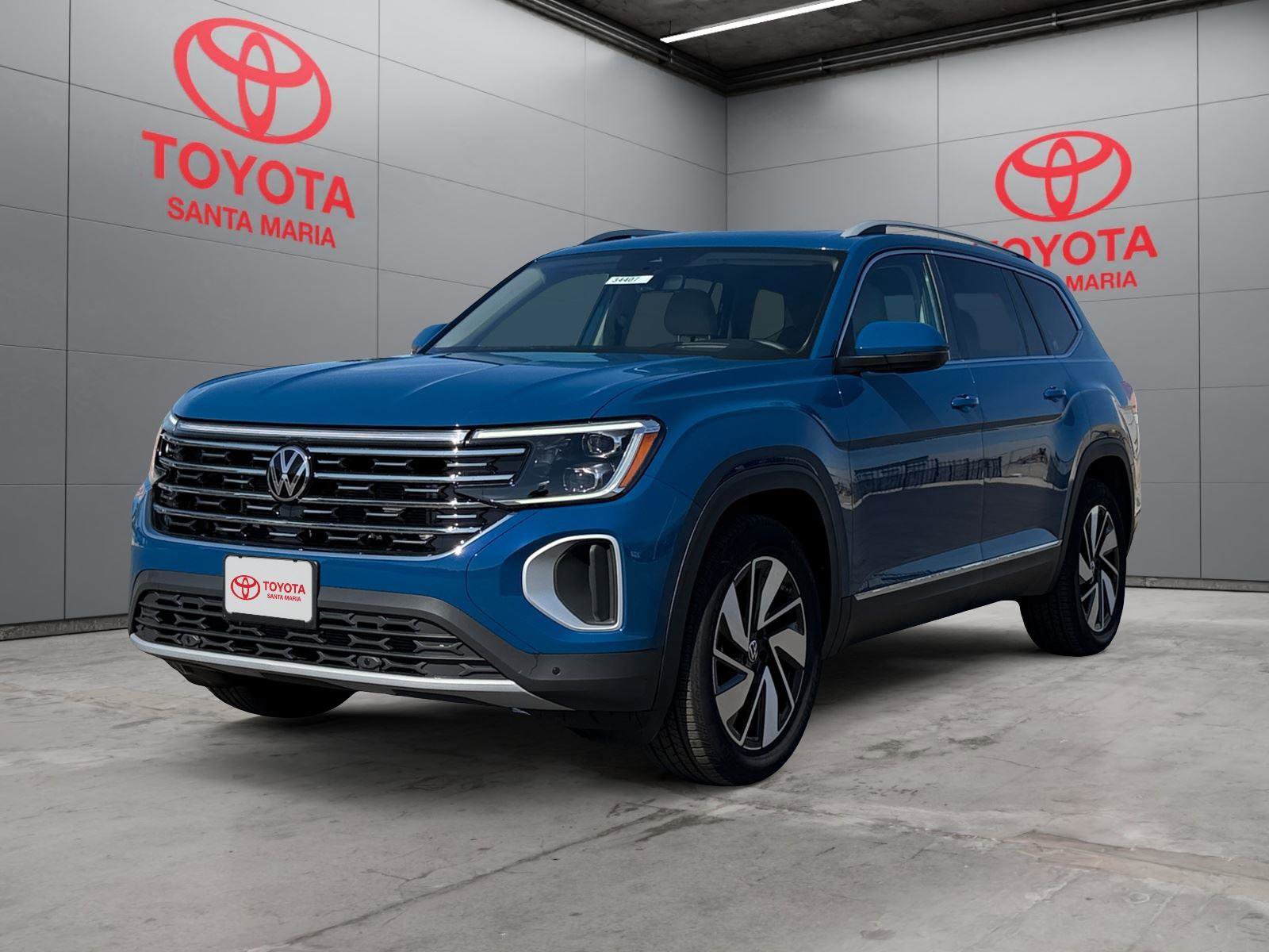 Used 2025 Volkswagen Atlas SEL AWD/4WD image 9