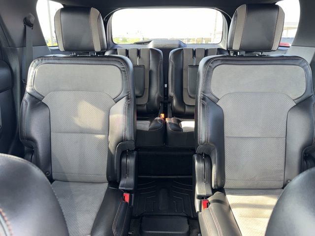 Used 2017 Ford Explorer XLT w/ Equipment Group 202A image 22