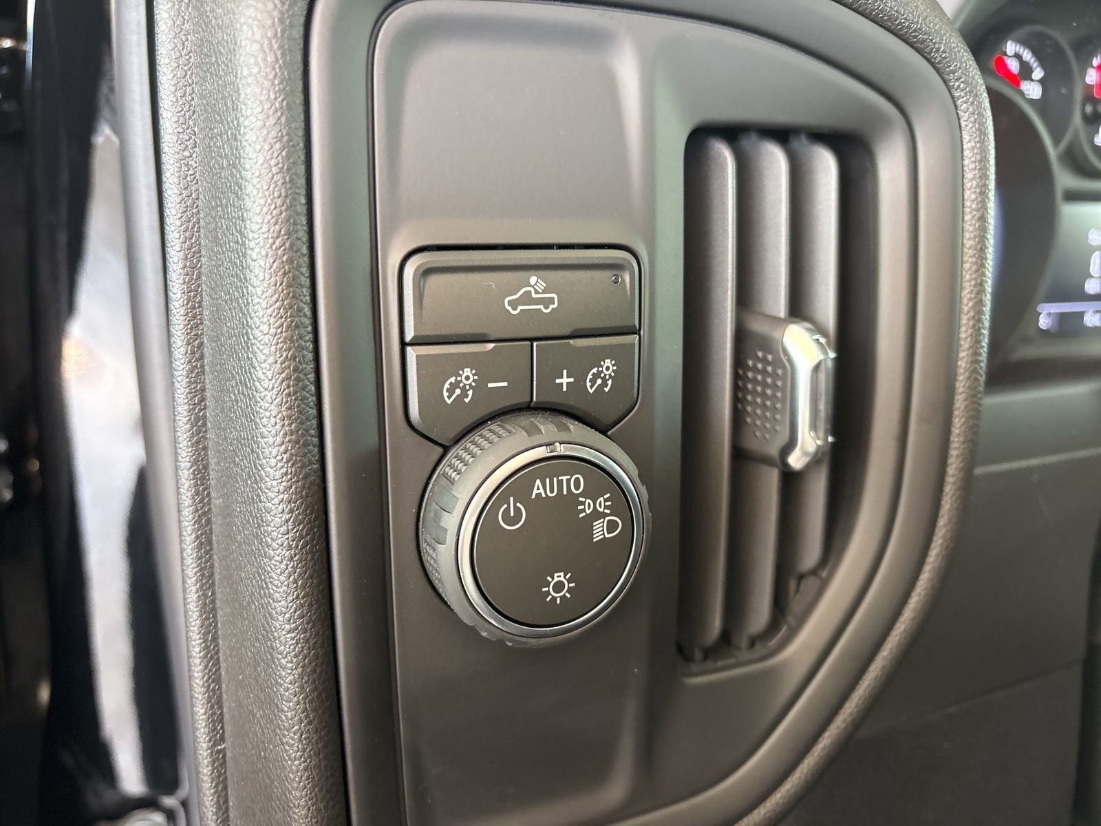 New 2026 Chevrolet Silverado 1500 Custom RWD image 12