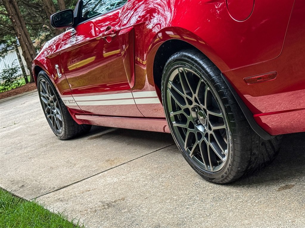 Used 2013 Ford Mustang Shelby GT500 RWD image 21