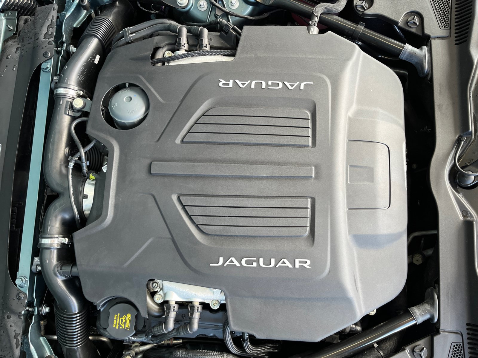 Used 2024 Jaguar F-TYPE R AWD/4WD image 17