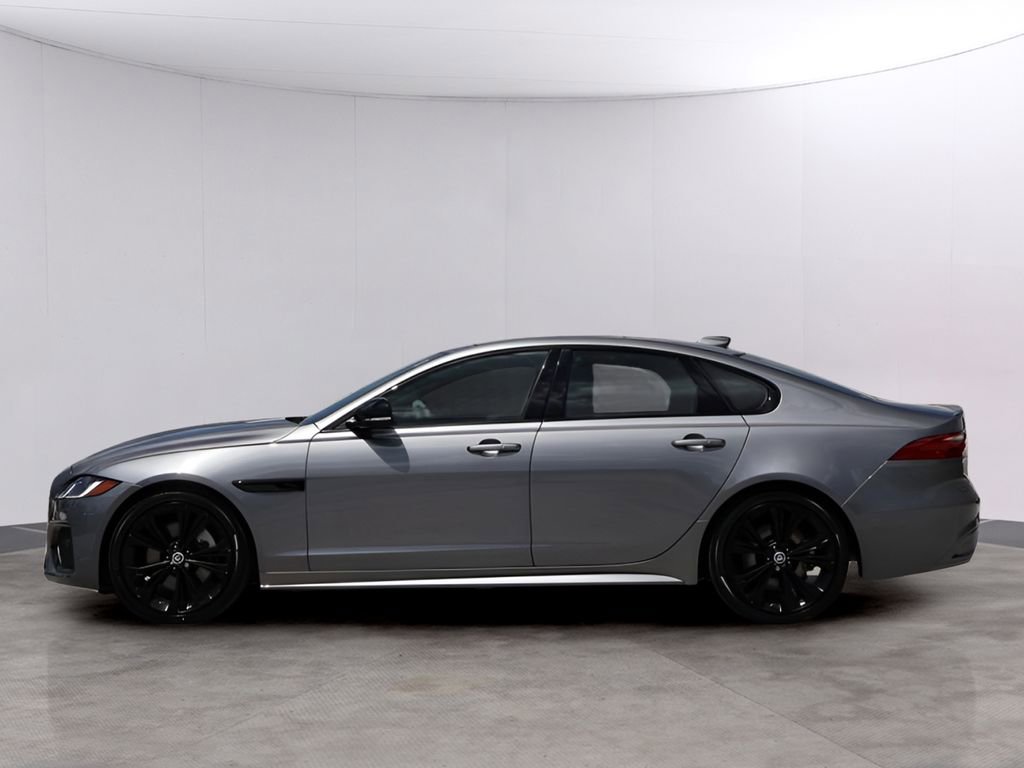 Used 2024 Jaguar XF R-Dynamic SE AWD/4WD image 4