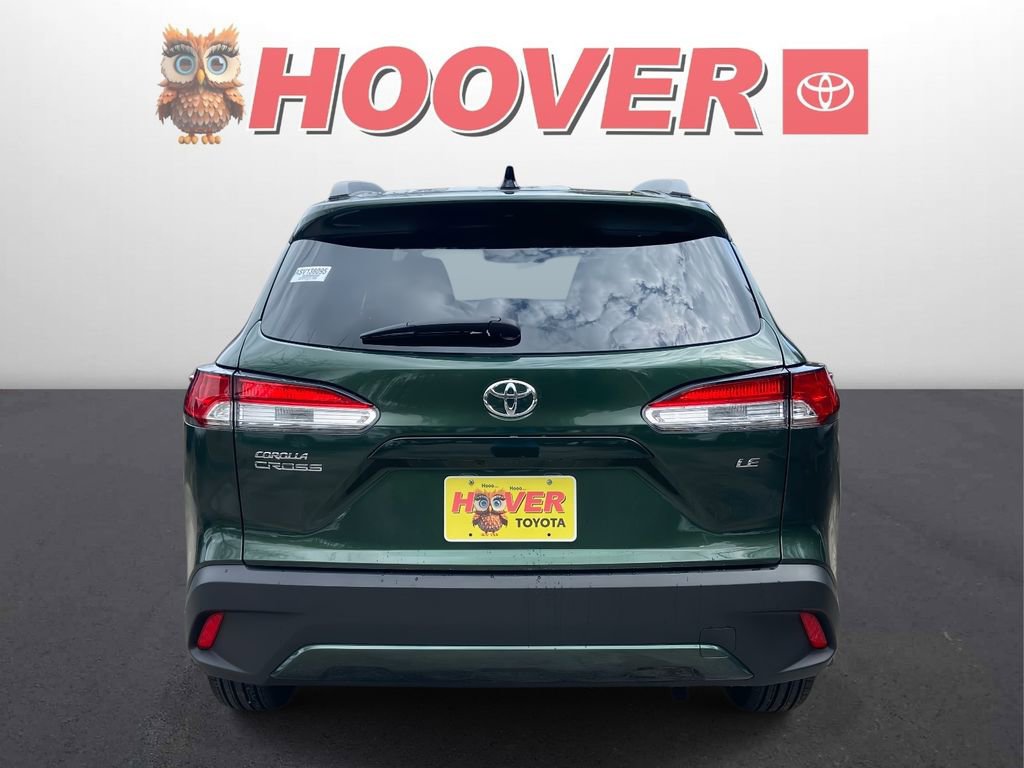 Used 2025 Toyota Corolla Cross LE image 3