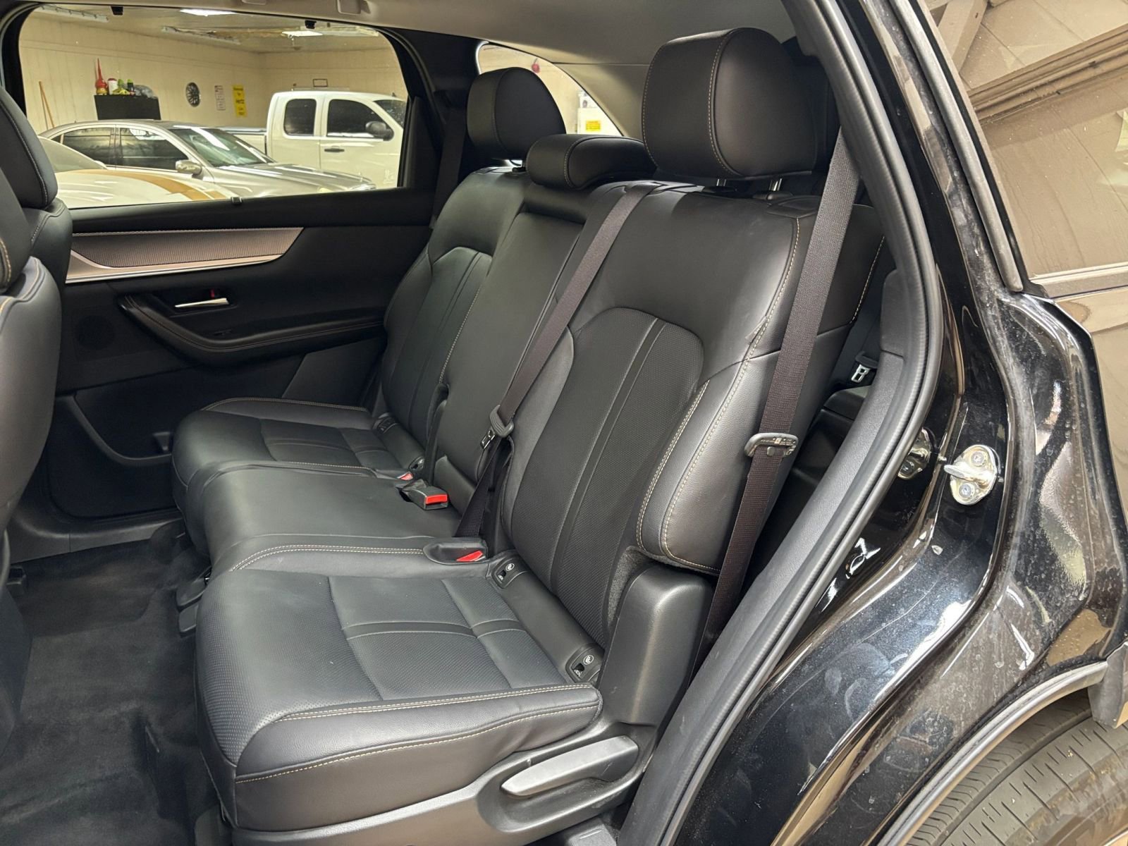 Used 2025 MAZDA CX-90 3.3 Turbo w/ Preferred Package AWD/4WD image 41